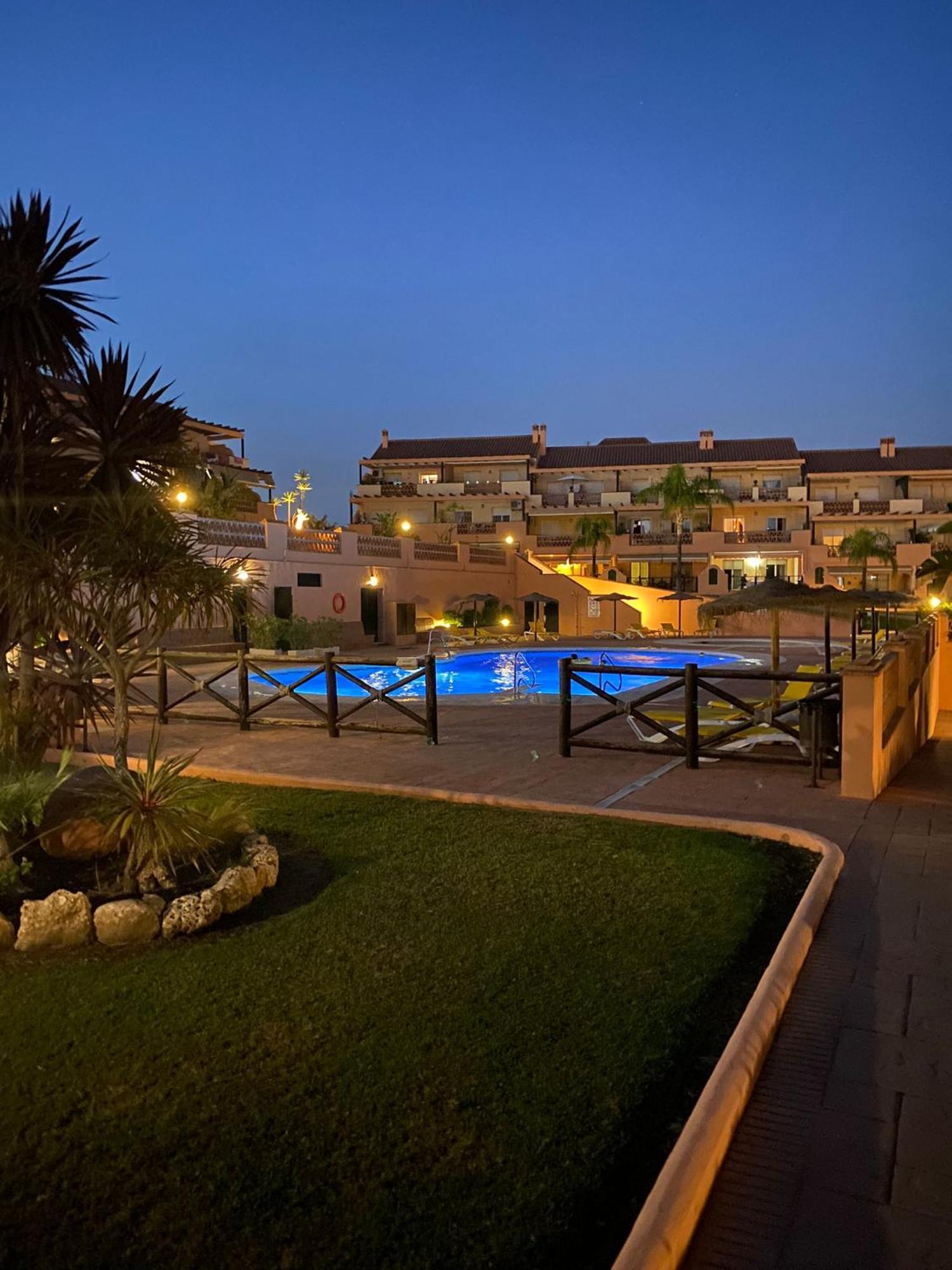 Whydhand Resorts Apartments ,Pools And Lovely Terrace Fuengirola Extérieur photo